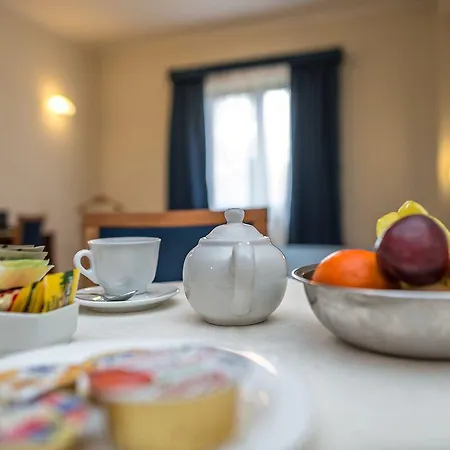 Le Sequoie Hotel Carsoli